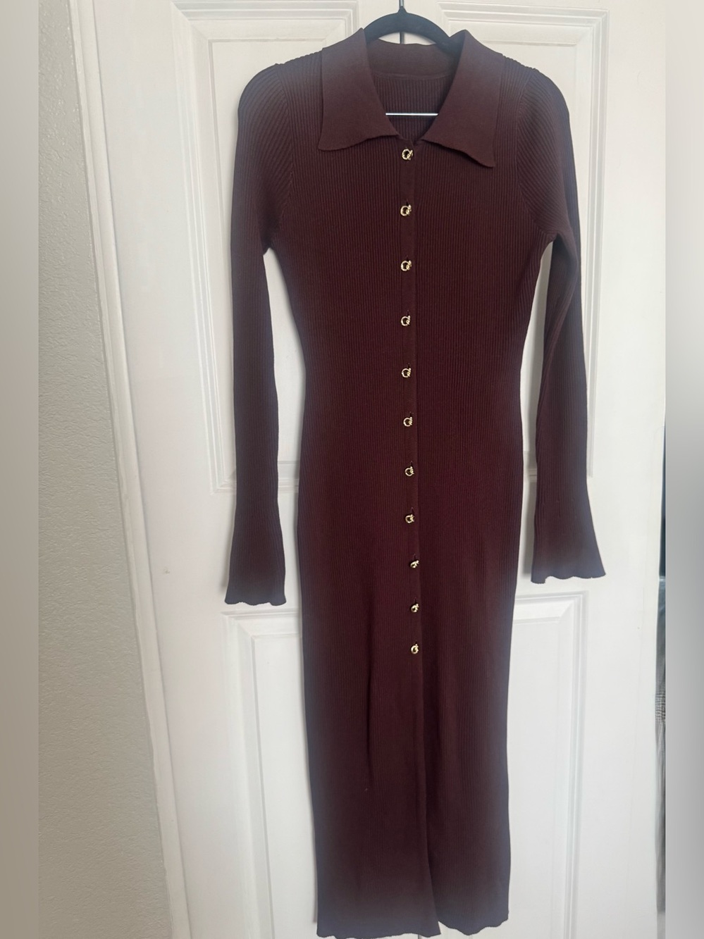 Commense Ribbed Long-Sleeve Button-Front Dress in Brown